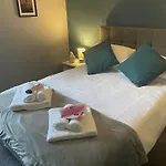 The Angel Inn 3*